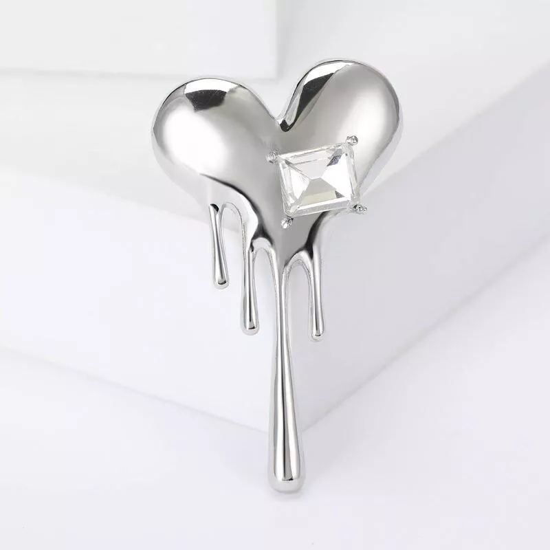 Beaut&Berry Valentine Day Love Brooches for Women Unisex High Quality Cubic Rhinestone Heart Pins Party Casual Accessories