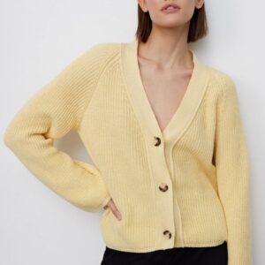 Stay Cozy and Stylish: V-Neck Knitted Cardigan